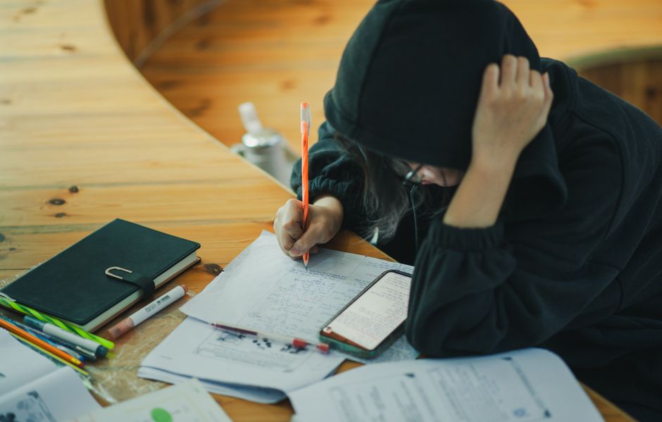 教育的光亮照见人的完整